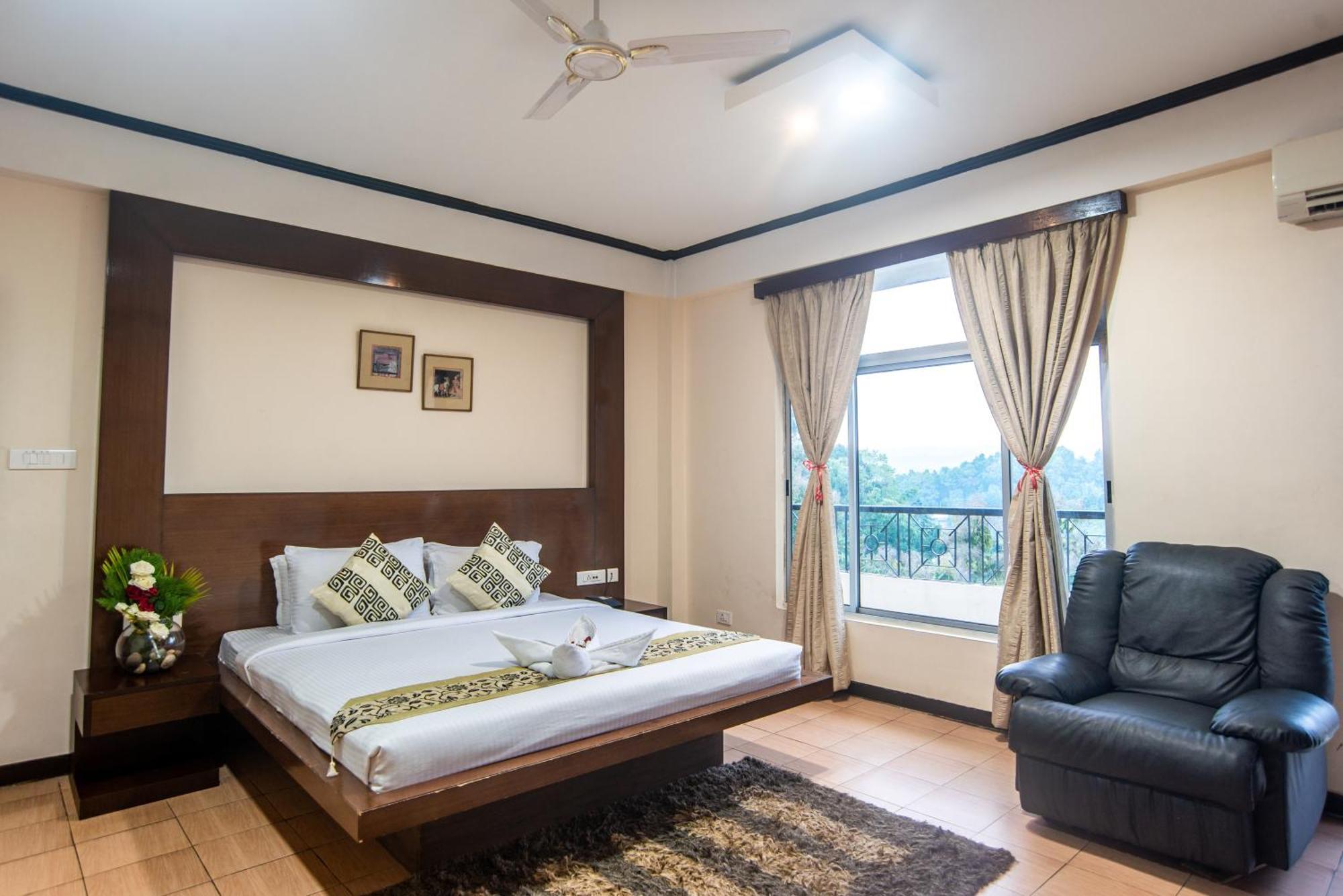 Polo Tura Hotel Εξωτερικό φωτογραφία