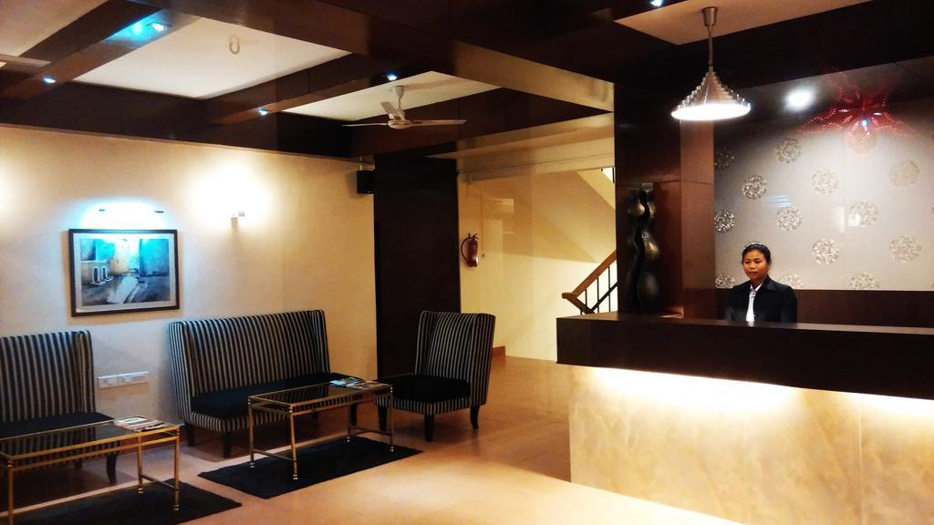 Polo Tura Hotel Εξωτερικό φωτογραφία