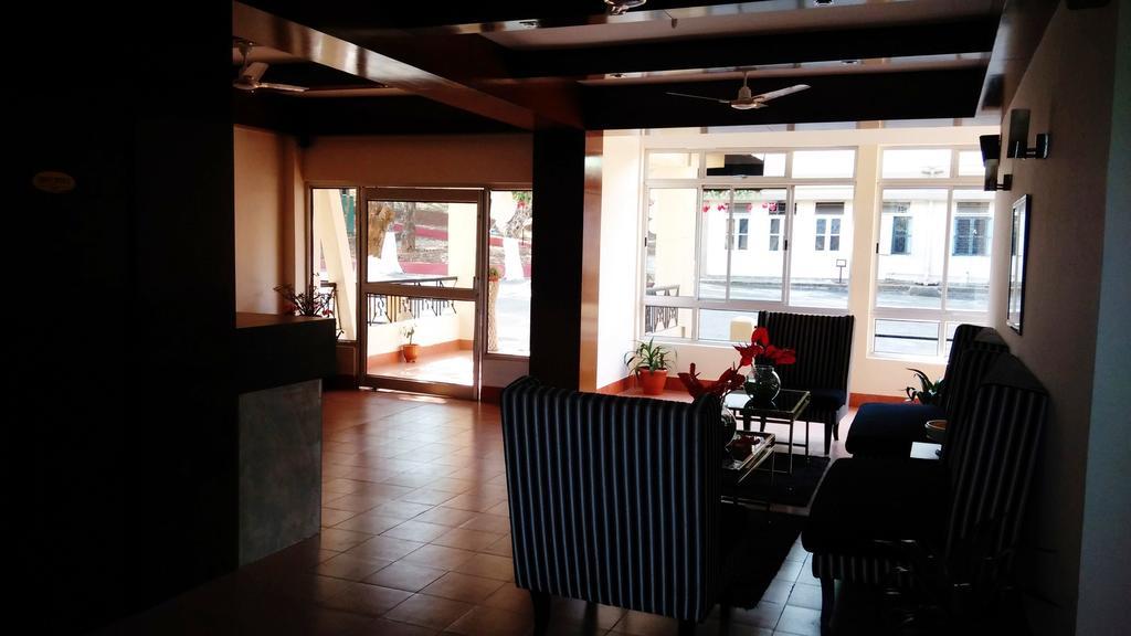 Polo Tura Hotel Εξωτερικό φωτογραφία